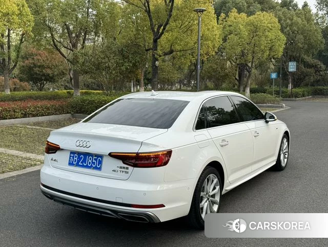 Audi A4L 2019 Белый из Китая, фото 2