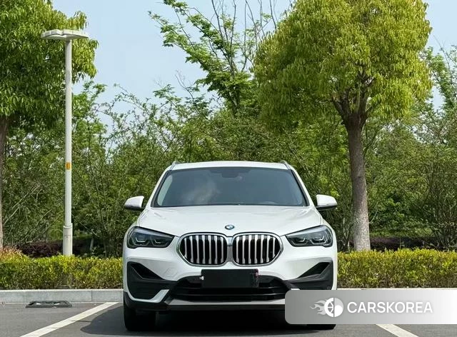 BMW X1 2022 Белый из Китая, фото 2