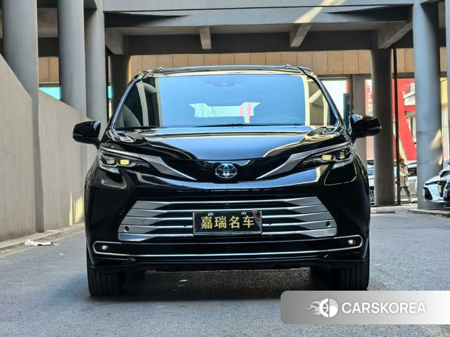 Toyota Saina id 4236601 из Китая 8
