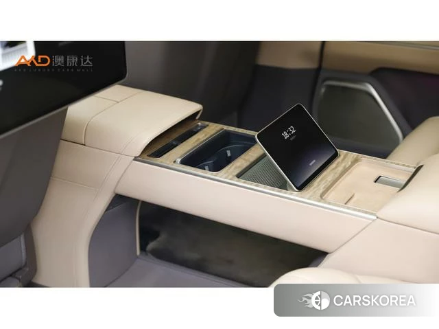 Weilai ET9 2025 Серебристо-серый из Китая, фото 2