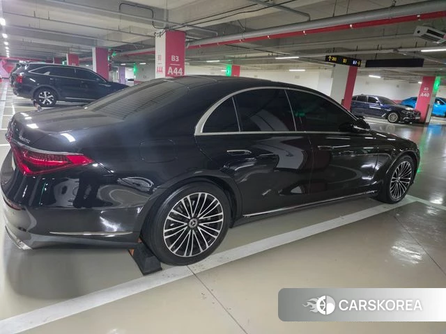 Mercedes-Benz S-Class W223 2023 Черный из Кореи, фото 2