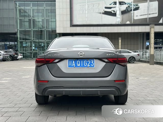 Nissan Xuan Yi 2023 Темно-серый из Китая, фото 4