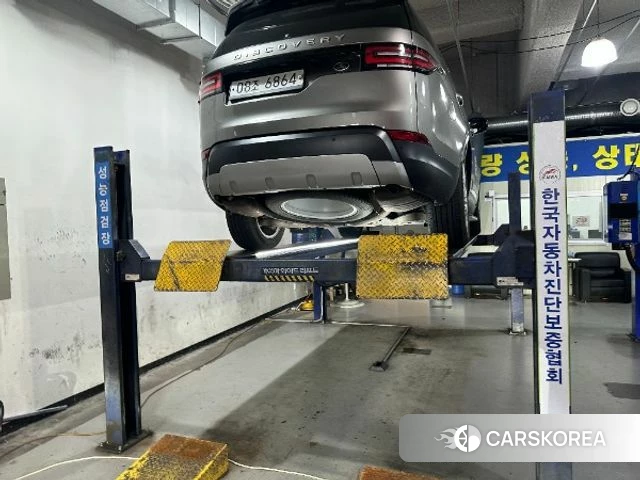 Land Rover Discovery 5 2018 Серый из Кореи, фото 2
