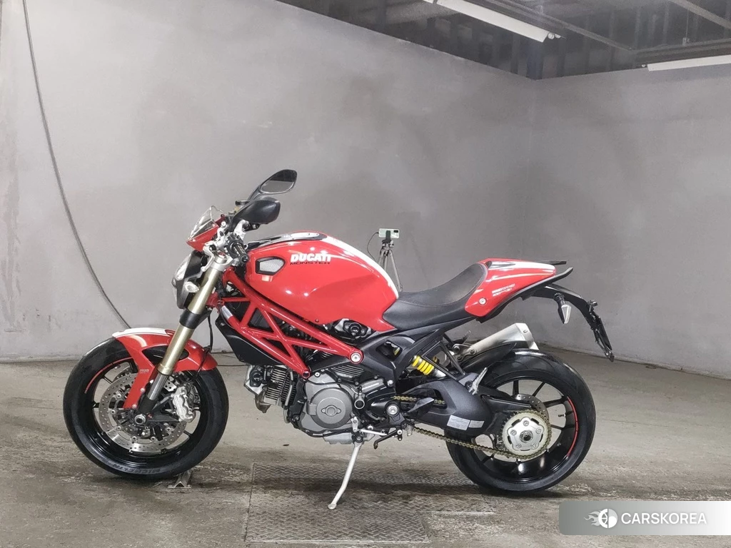 Проданный Ducati MONSTER 1100 EVO 2011 из Японии, фото 2