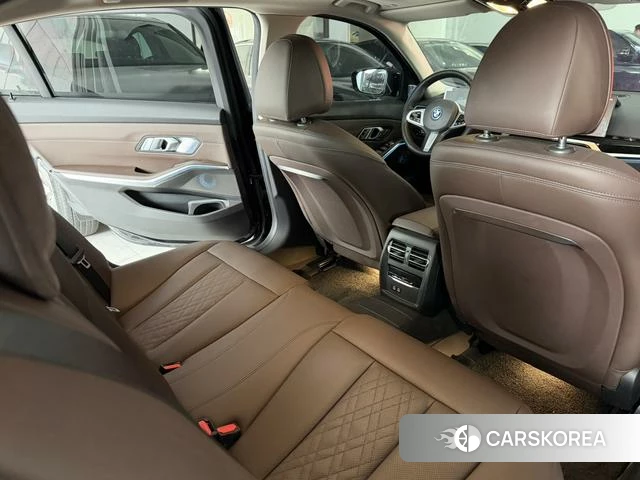 BMW i3 2024 Черный из Китая, фото 2