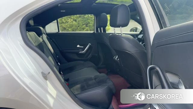 Mercedes-Benz Class A 2021 Белый из Китая, фото 4