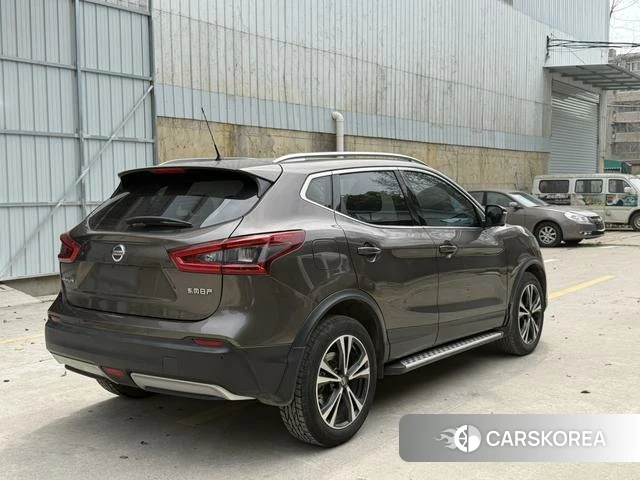 Nissan Qashqai 2022 Коричневый из Китая, фото 2