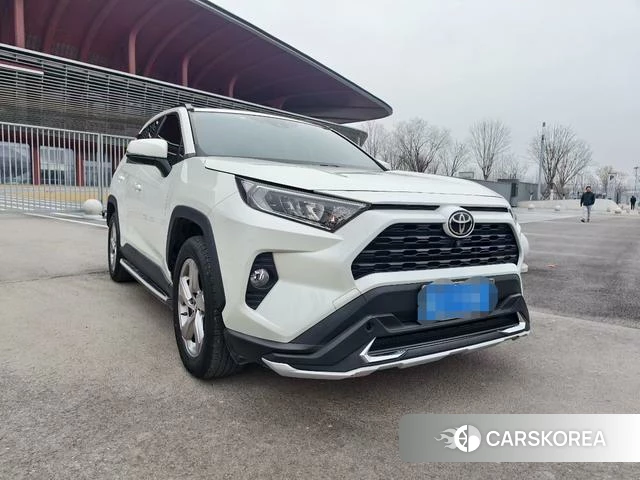 Toyota RAV4 Rongfang 2021 Белый из Китая, фото 2