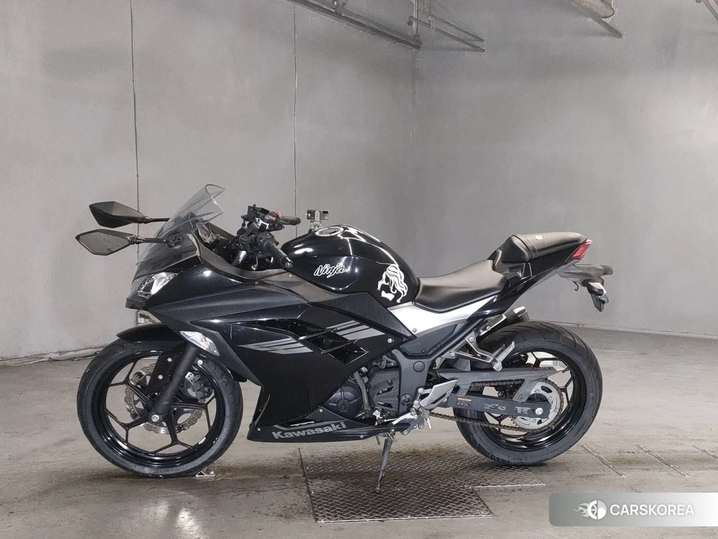Проданный Kawasaki NINJA 250 2017 из Японии, фото 2