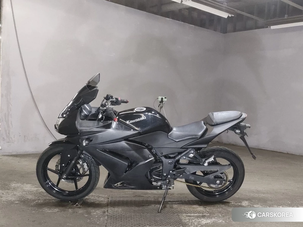 Проданный Kawasaki NINJA 250R 2012 из Японии, фото 2