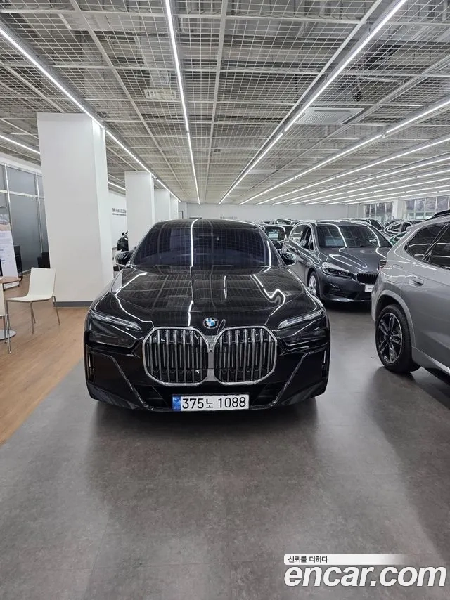 BMW 7 Series (G70) 2024 Черный из Кореи, фото 2