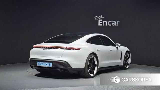 Porsche Taycan id 3843425 из Кореи 12