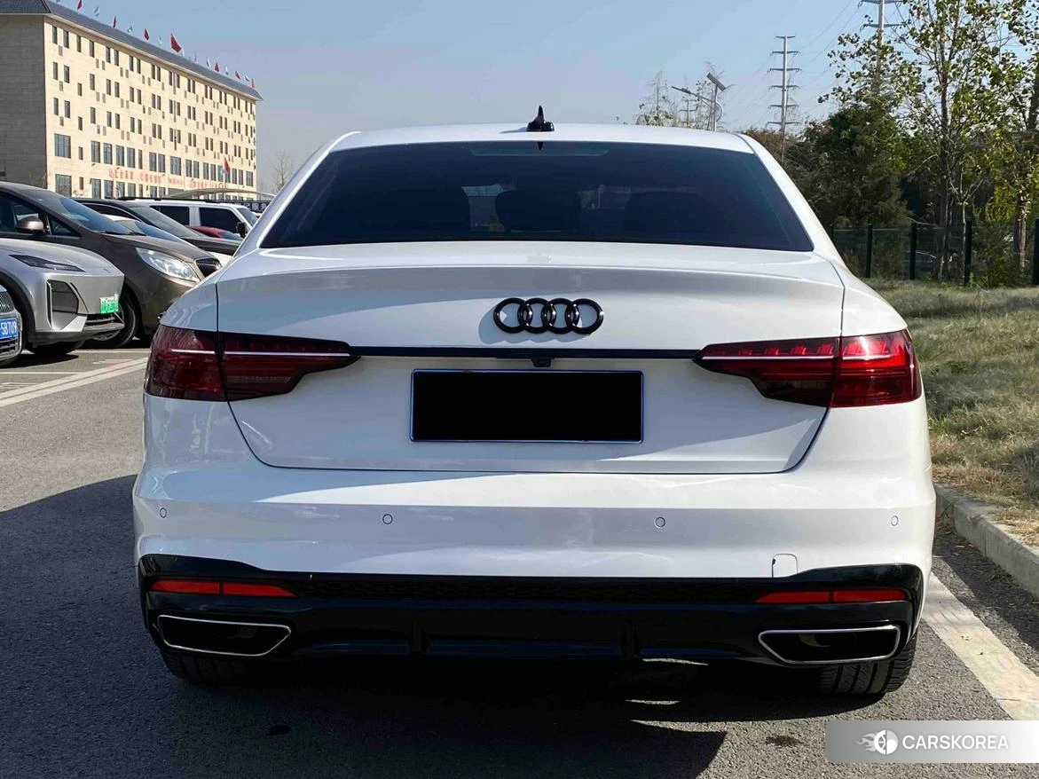 Audi A4L 2020 Белый из Китая, фото 2