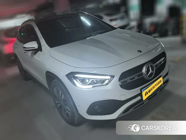 Mercedes-Benz GLA 2023 Белый из Китая, фото 2