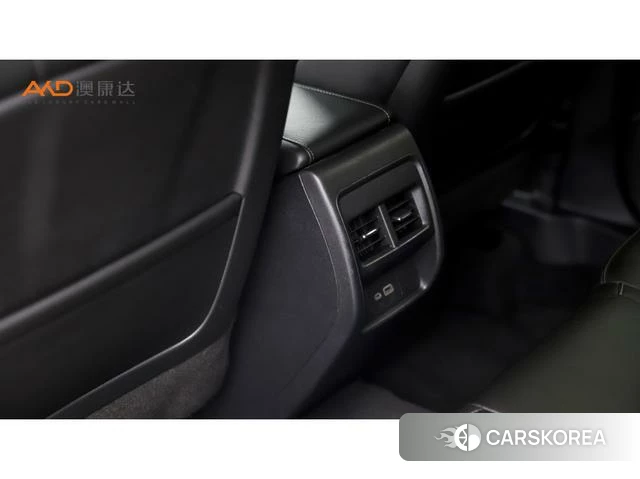 Cadillac XT4 2020 Белый из Китая, фото 2