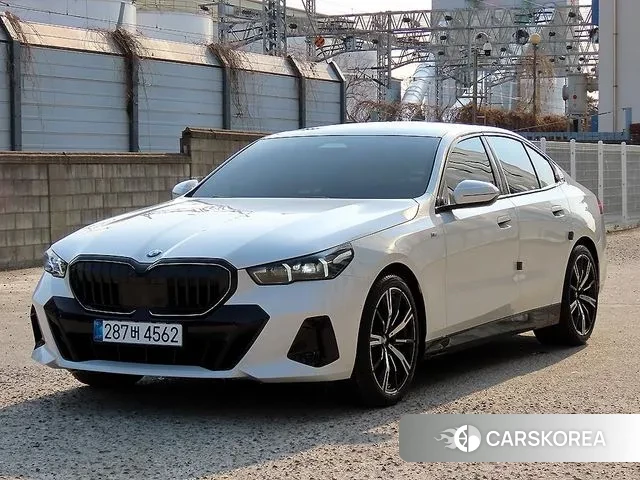 BMW 5 Series (G60) id 3619697 из Кореи 12