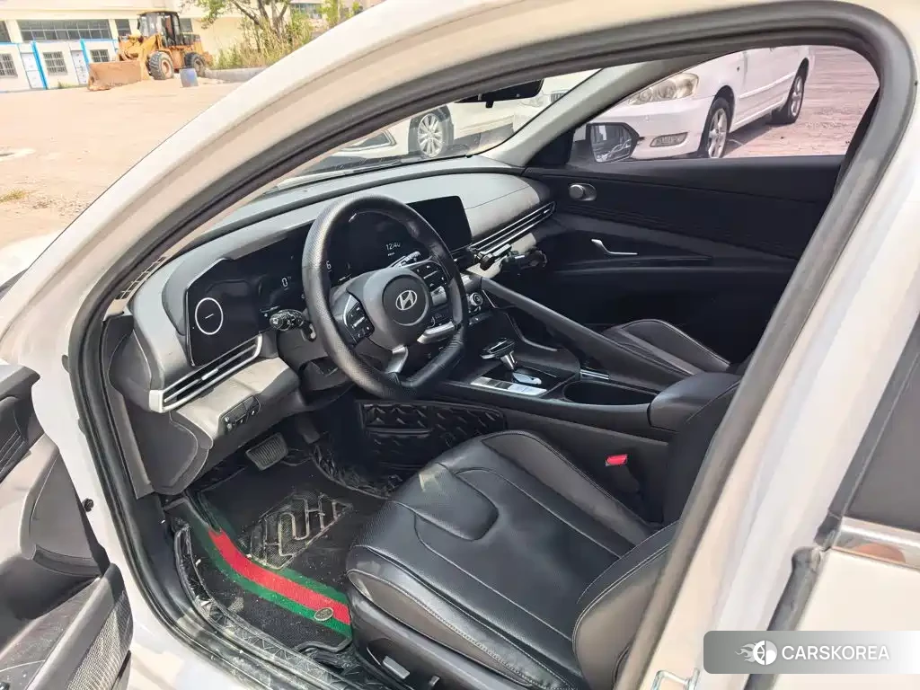Hyundai Elantra 2024 Белый из Китая, фото 2