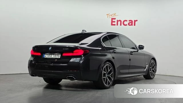 BMW 5 Series (G30) id 3859263 из Кореи 12