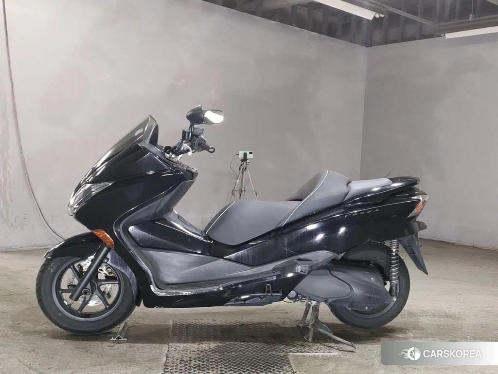 Проданный Honda FORZA Z 2012 из Японии