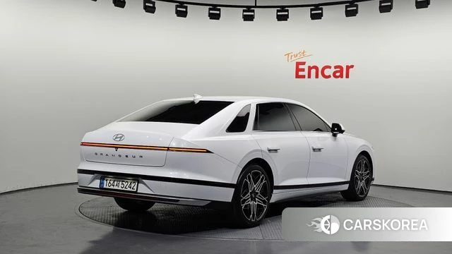 Hyundai Grandeur (GN7) id 4194335 из Кореи 12