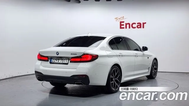 BMW 5 Series (G30) id 2874941 из Кореи 12