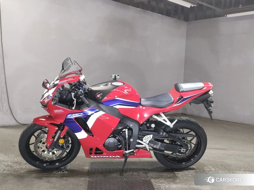Проданный Honda CBR600RR 2021 из Японии, фото 2