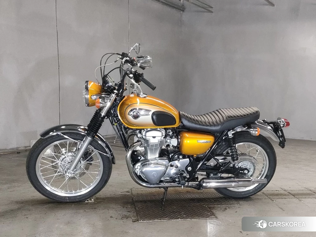 Проданный Kawasaki W800 2011 из Японии