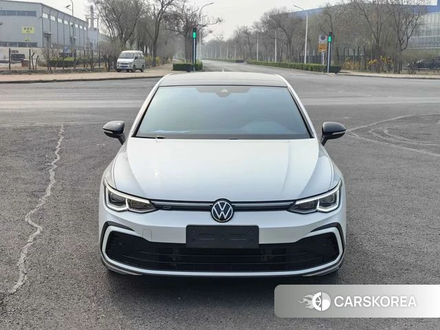 Volkswagen Golf 2022 Белый из Китая, фото 2