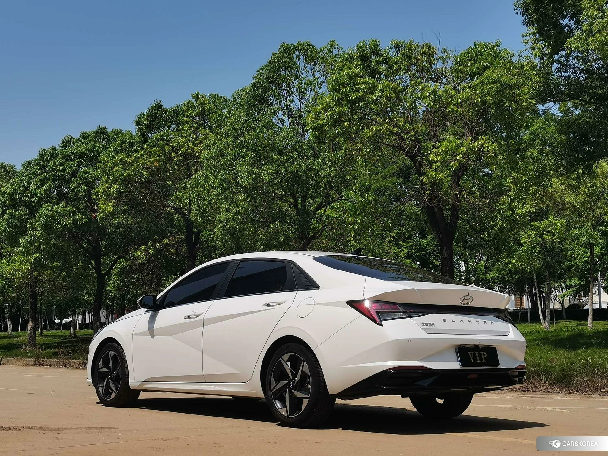Hyundai Elantra id 4468002 из Китая 8