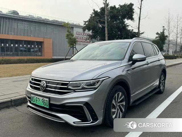 Volkswagen Tiguan L PHEV 2021 Серебристо-серый из Китая, фото 4