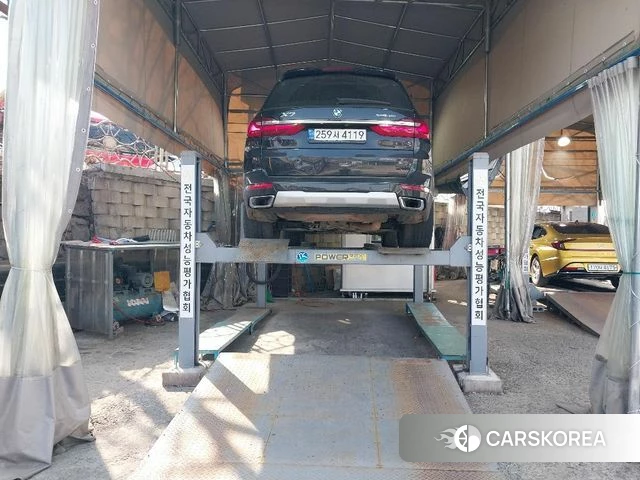 BMW X7 (G07) 2022 Черный из Кореи, фото 2