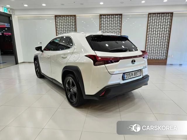Lexus UX300h id 4725072 из Кореи 7