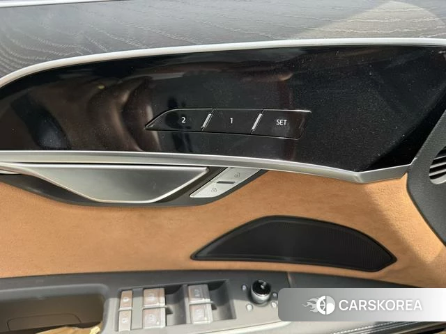 Audi A8 id 4341986 из Китая 12