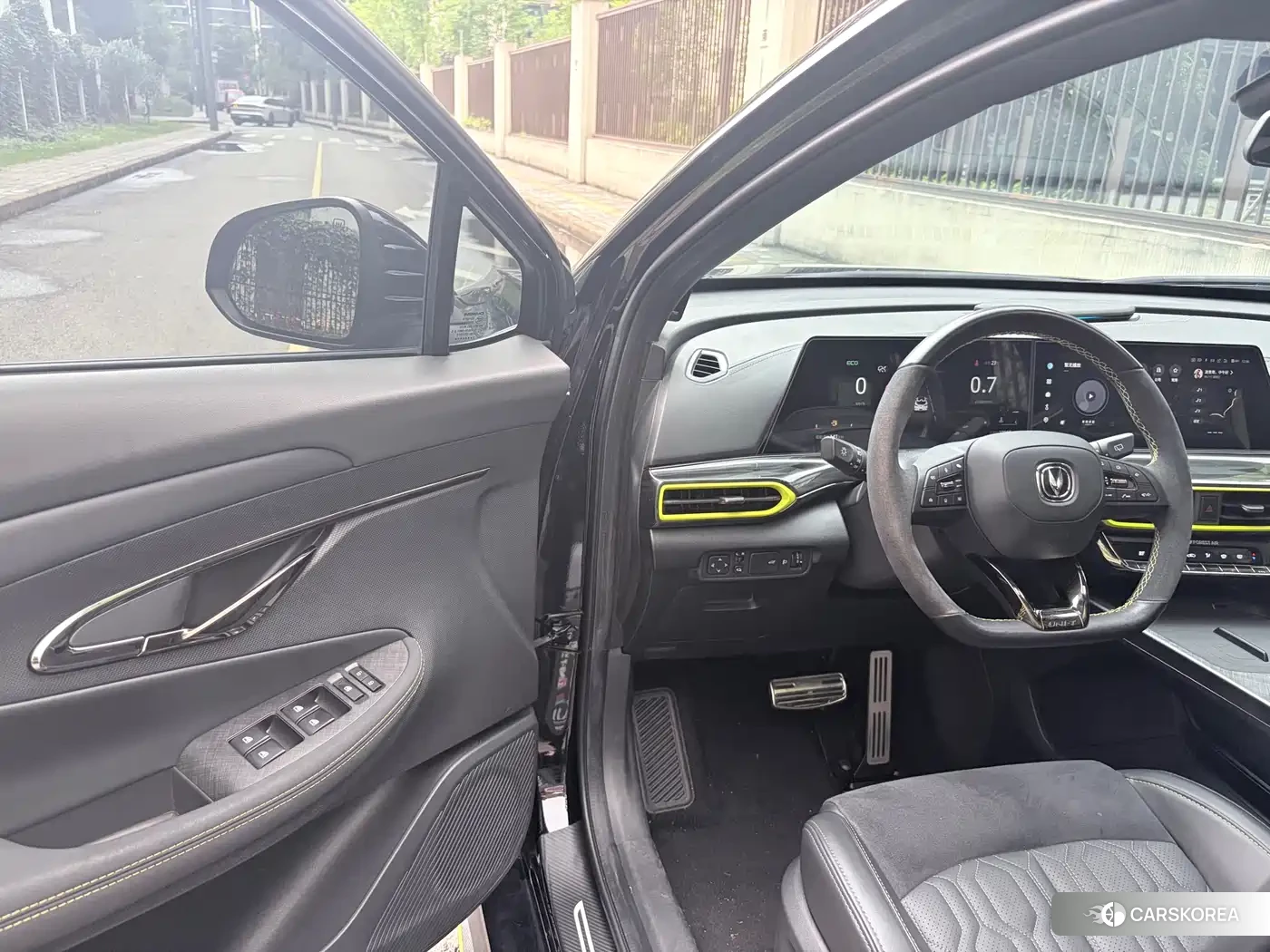 Chang'an Changan UNI-T id 4553833 из Китая 12