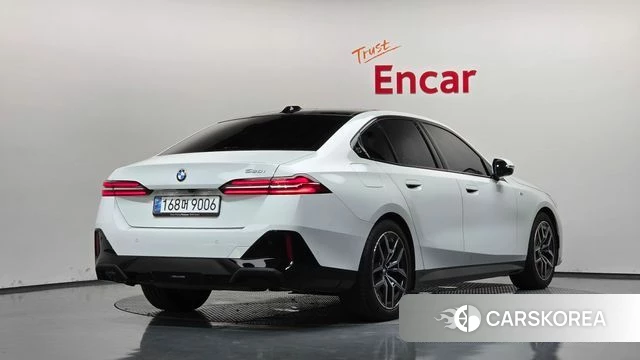 BMW 5 Series (G60) id 4847447 из Кореи 12
