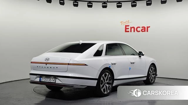 Hyundai Grandeur (GN7) id 3851192 из Кореи 12