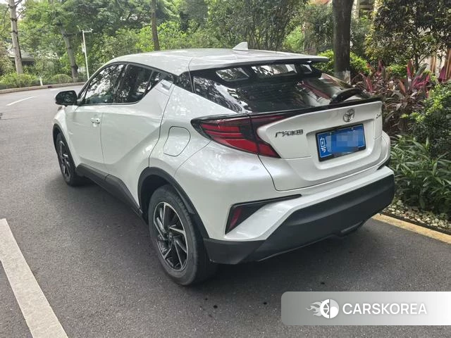 Toyota C-HR id 4374528 из Китая 9