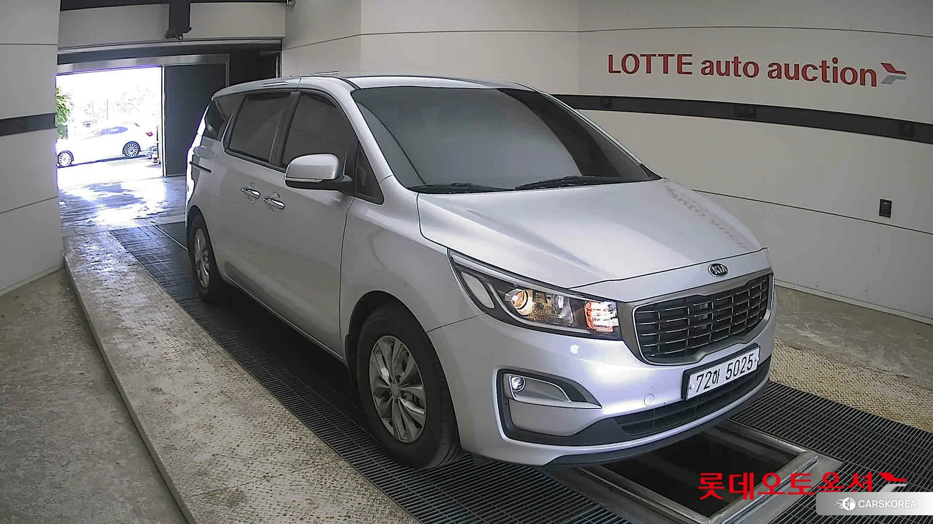 Kia Carnival id 4296870 из Кореи 12