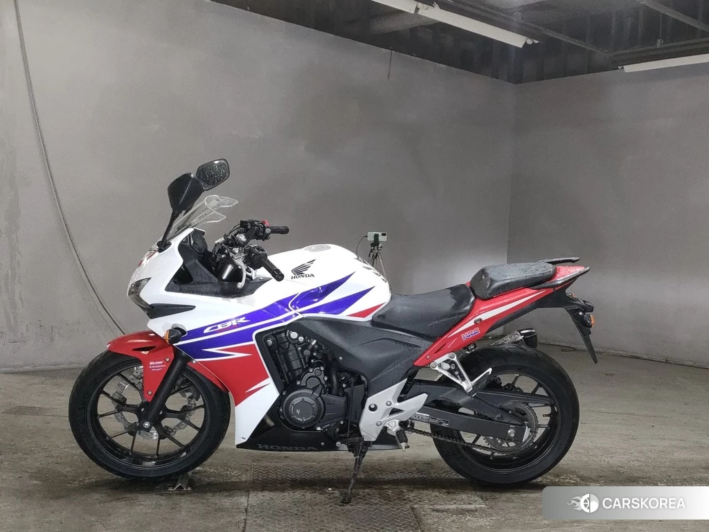 Проданный Honda CBR400R 2013 из Японии