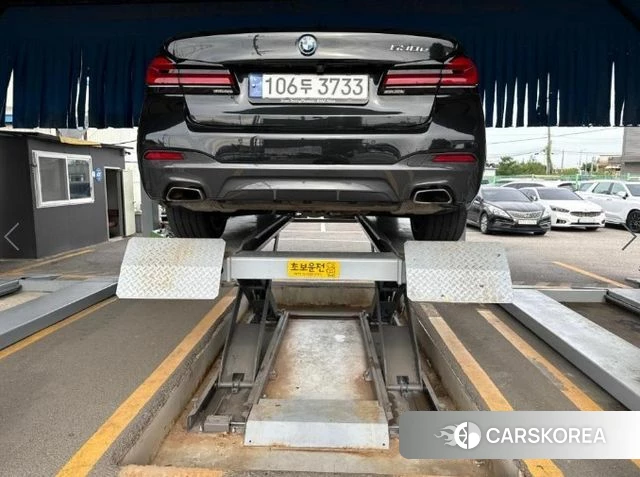 BMW 5 Series (G30) 2023 Черный из Кореи, фото 2
