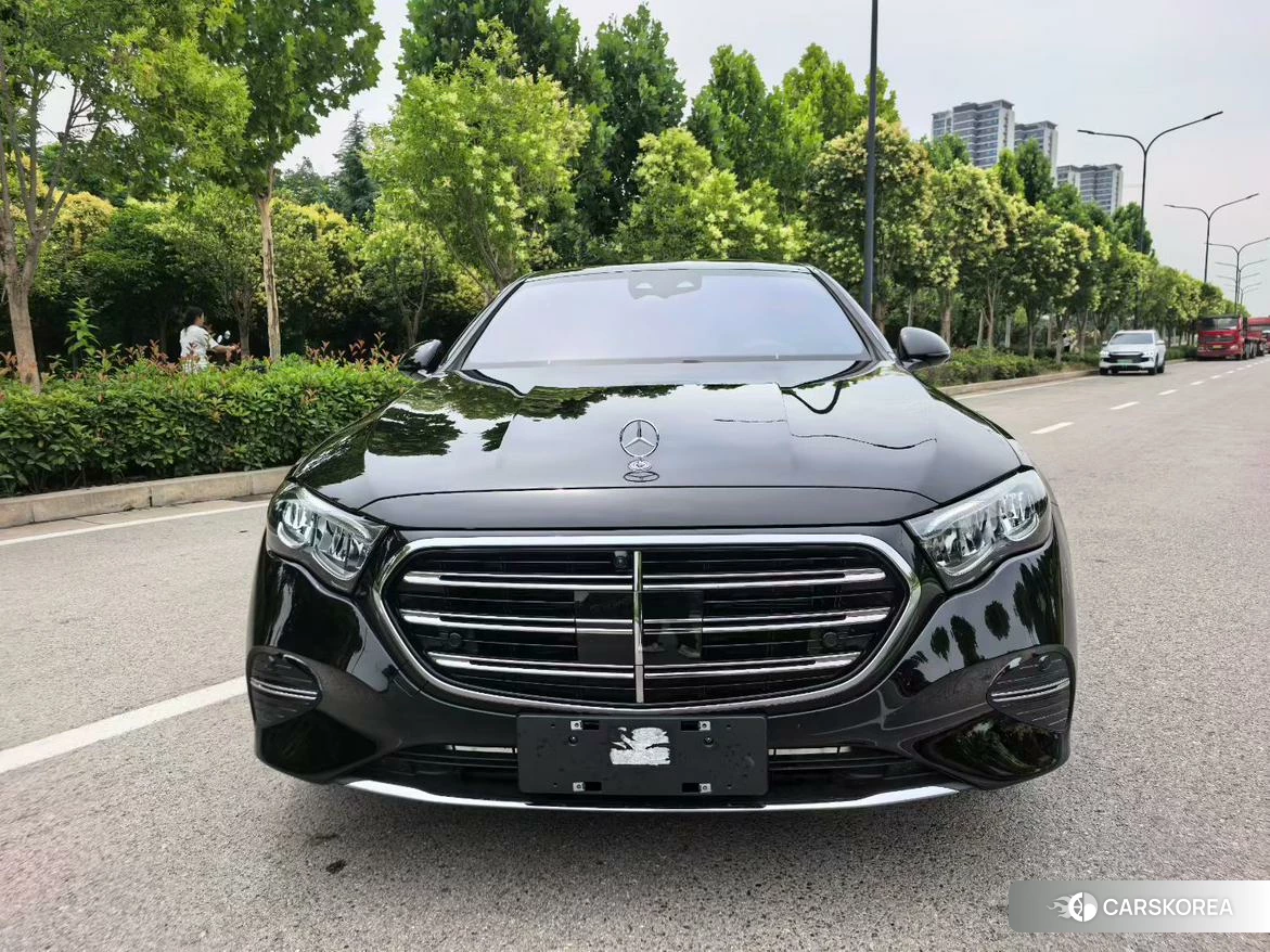 Mercedes-Benz E-class 2026 Черный из Китая, фото 2