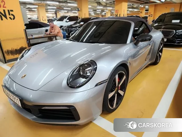 Porsche 911(992) id 3225025 из Кореи 12