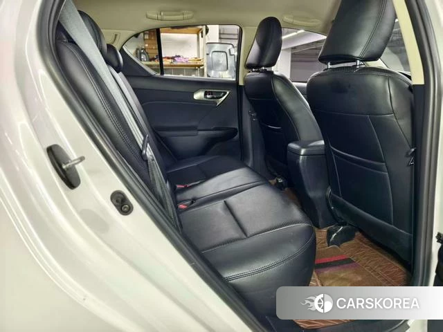 Lexus CT id 4221293 из Китая 12