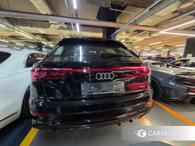 Audi Q8 (4M) 2026 Черный из Кореи, фото 2
