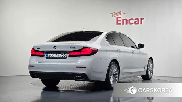 BMW 5 Series (G30) id 3384709 из Кореи 12