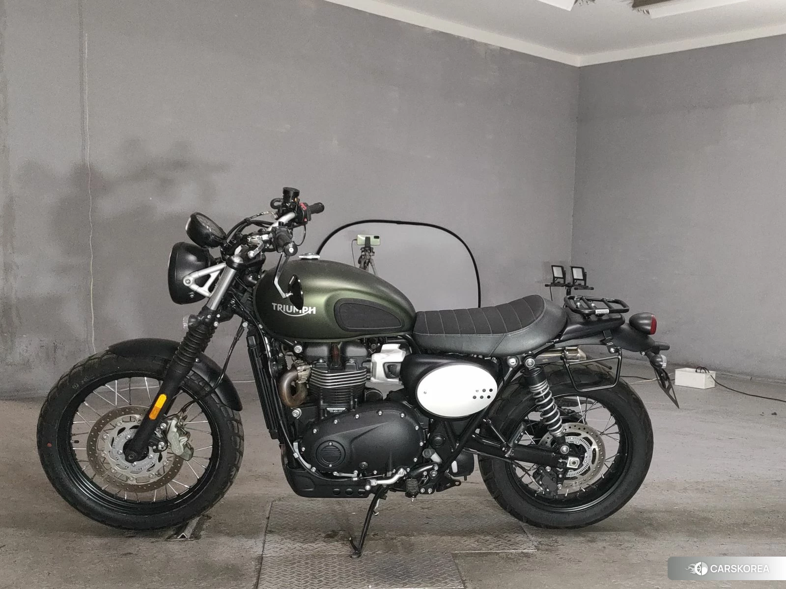 Triumph STREET SCRAMBLER 2023 из Японии