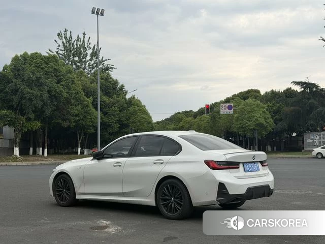 BMW 3 series 2024 Белый из Китая, фото 2