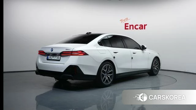 BMW 5 Series (G60) id 4201148 из Кореи 12