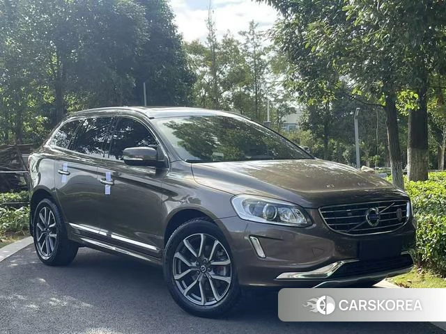 Volvo XC60 2018 Коричневый из Китая, фото 2