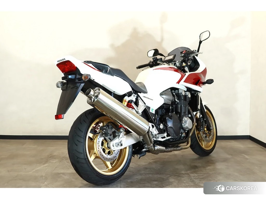 Проданный Honda CB1300SF BOLDOR 2012 из Японии, фото 2